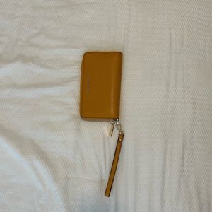 Michael Kors Jet Set Wristlet Wallet